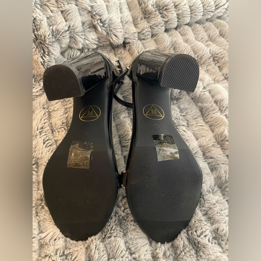 Black heels 🤍